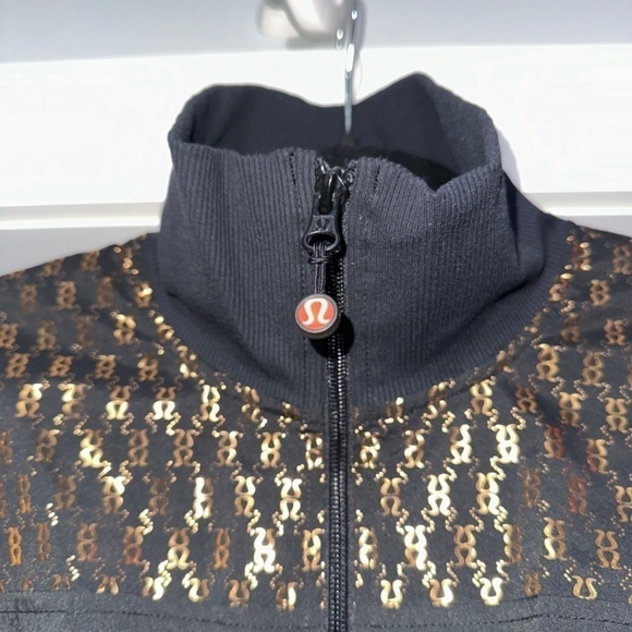 Lululemon Limited Edition Gold Logo Belted Jacket - Picture 5 of 7